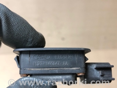 ФОТО Кнопка открывания багажника наружная для Ford Fusion USA 2 поколение (12-15) Киев
