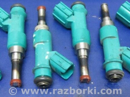 ФОТО Форсунка топливная для Toyota Sienna (11-16) Киев