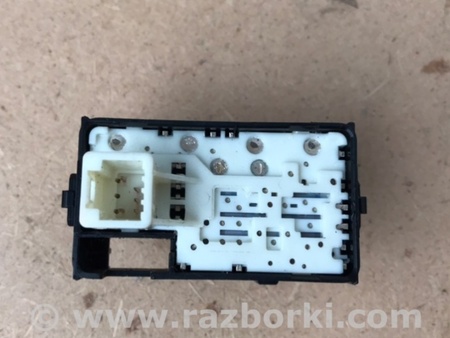 ФОТО Кнопка стеклоподьемника для Toyota Sienna (11-16) Киев
