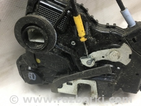 ФОТО Замок двери для Toyota Sienna (11-16) Киев