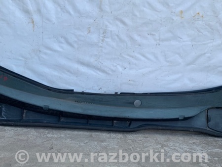 ФОТО Пластик под лобовое стекло (Жабо) для Toyota Sienna (11-16) Киев