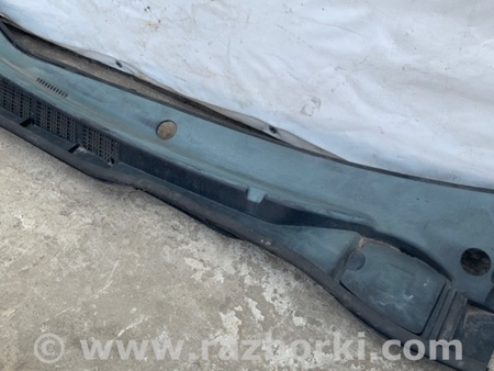 ФОТО Пластик под лобовое стекло (Жабо) для Toyota Sienna (11-16) Киев