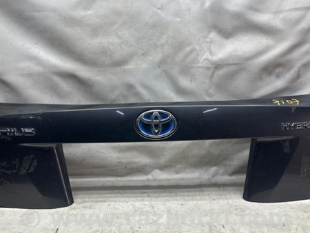 ФОТО Накладка крышки багажника для Toyota Prius (2016-) Киев