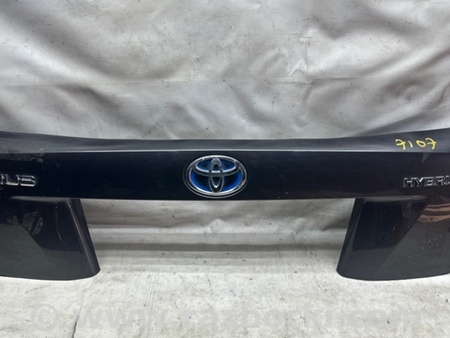 ФОТО Накладка крышки багажника для Toyota Prius (2016-) Киев