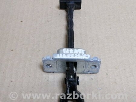ФОТО Ограничитель двери для Mazda CX-5 KE (12-17) Киев