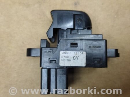 ФОТО Кнопка стеклоподьемника для Nissan Sentra B17 Киев