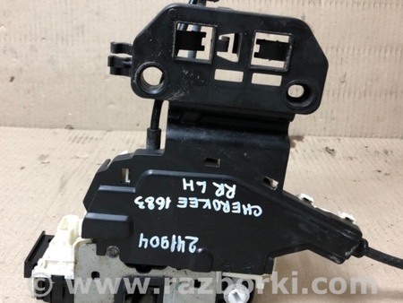 ФОТО Замок двери для Jeep Cherokee (2014-) Киев