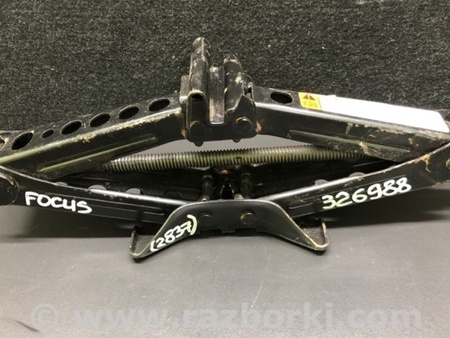 ФОТО Домкрат для Ford Focus 3 (01.2010 - 03.2018) Киев