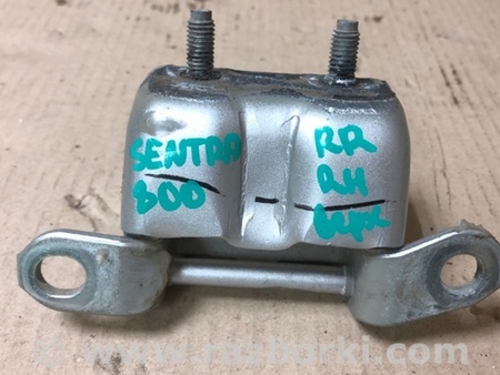 ФОТО Петля двери верхняя для Nissan Sentra B17 Киев