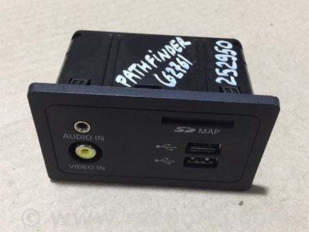 ФОТО USB адаптер для Nissan Pathfinder R52 Киев