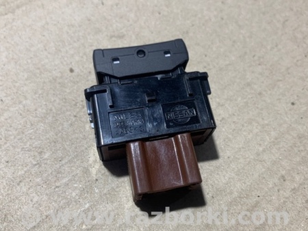 ФОТО Кнопка обогрева сидений для Nissan Pathfinder R52 Киев
