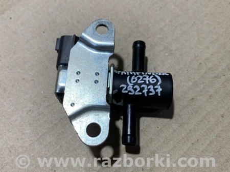 ФОТО Клапан электромагнитный (вакуумный) для Nissan Pathfinder R52 Киев