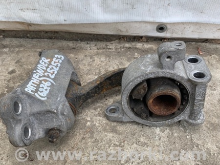 ФОТО Подушка для Nissan Pathfinder R52 Киев