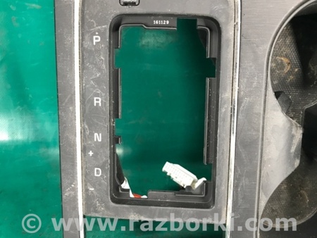 ФОТО Консоль центральная для KIA Sedona (14-18) Киев