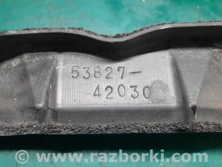 ФОТО Пыльник крыла для Toyota RAV-4 (00-05) Киев