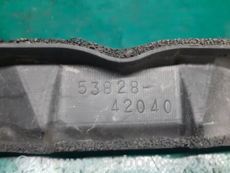 ФОТО Пыльник крыла для Toyota RAV-4 (00-05) Киев
