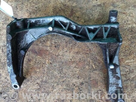 ФОТО Кронштейн крепления двигателя для Honda Civic 7 EU, EN, ES (09.2000 - 06.2006) Киев