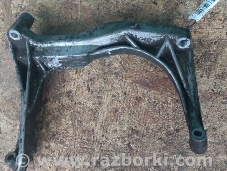ФОТО Кронштейн крепления двигателя для Honda Civic 7 EU, EN, ES (09.2000 - 06.2006) Киев