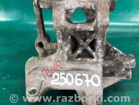 ФОТО Кронштейн компрессора кондиционера для Subaru Forester SG Киев