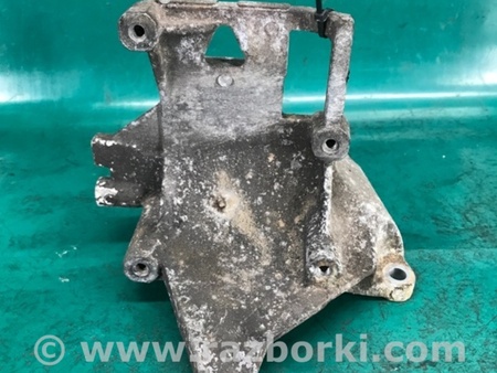 ФОТО Кронштейн компрессора кондиционера для Subaru Forester SG Киев