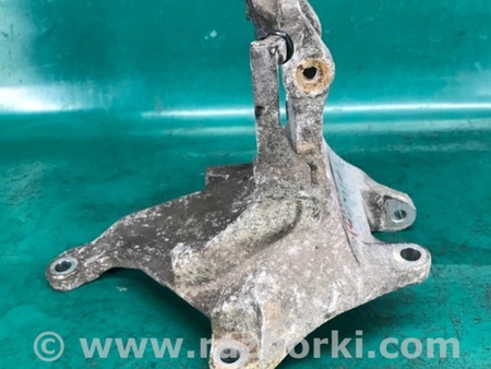 ФОТО Кронштейн компрессора кондиционера для Subaru Forester SG Киев