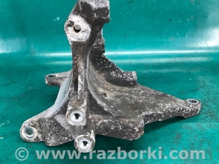 ФОТО Кронштейн компрессора кондиционера для Subaru Forester SG Киев
