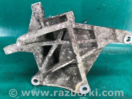 ФОТО Кронштейн компрессора кондиционера для Subaru Forester SG Киев