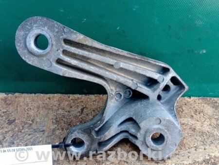 ФОТО Кронштейн крепления КПП для Mazda 3 BK (2003-2009) (I) Киев