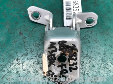 ФОТО Петля двери верхняя для Mazda 3 BK (2003-2009) (I) Киев