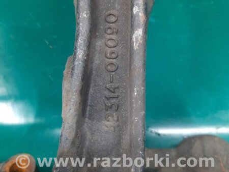 ФОТО Цапфа для Toyota Camry 30 XV30 (09.2001-03.2006) Киев