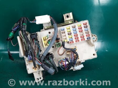 ФОТО Блок предохранителей салон для Toyota Camry 30 XV30 (09.2001-03.2006) Киев