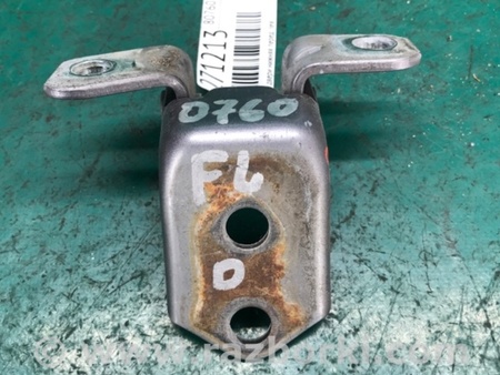 ФОТО Петля двери нижняя для Mazda 3 BK (2003-2009) (I) Киев