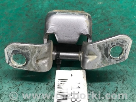 ФОТО Петля двери верхняя для Mazda 3 BK (2003-2009) (I) Киев