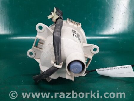 ФОТО Противотуманная фара для Mitsubishi Outlander XL Киев