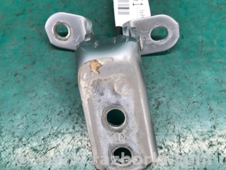 ФОТО Петля двери верхняя для Toyota RAV-4 (05-12) Киев