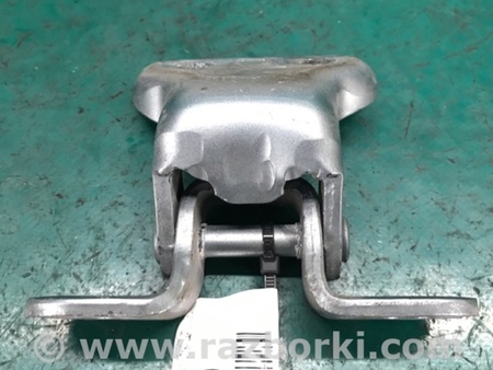 ФОТО Петля двери нижняя для Toyota RAV-4 (05-12) Киев