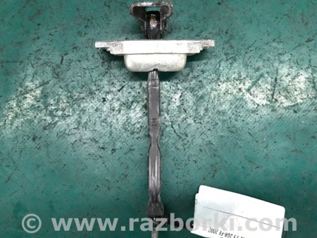 ФОТО Ограничитель двери для Toyota RAV-4 (05-12) Киев