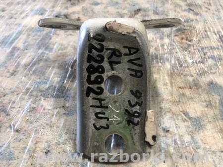 ФОТО Петля двери нижняя для Toyota Avalon XX30 (12.2004-10.2012) Киев