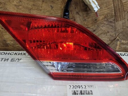 ФОТО Фонарь задний внутренний для Toyota Avalon XX30 (12.2004-10.2012) Киев