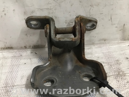 ФОТО Петля двери нижняя для Subaru Forester SG Киев