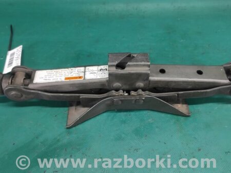 ФОТО Домкрат для Suzuki SX4 Киев