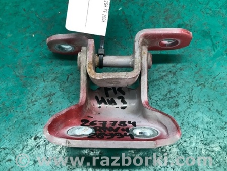 ФОТО Петля двери нижняя для Toyota RAV-4 (05-12) Киев
