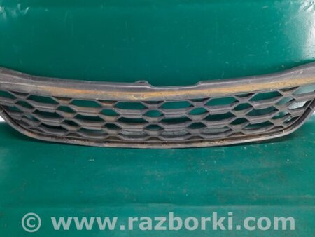 ФОТО Решетка переднего бампера для Toyota Matrix (08-14) Киев