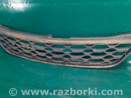 ФОТО Решетка переднего бампера для Toyota Matrix (08-14) Киев