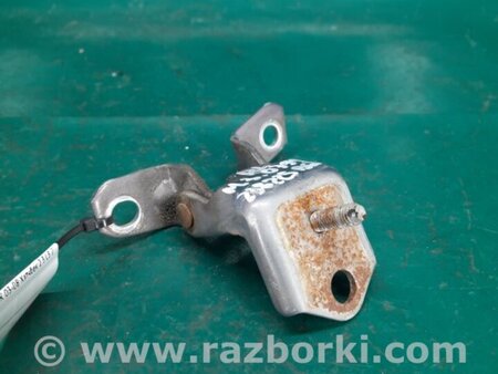 ФОТО Петля двери верхняя для Mazda 3 BK (2003-2009) (I) Киев