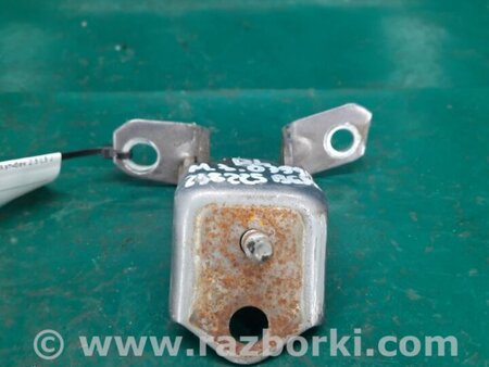 ФОТО Петля двери верхняя для Mazda 3 BK (2003-2009) (I) Киев