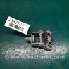Петля крышки багажника Mazda 3 BK (2003-2009) (I)