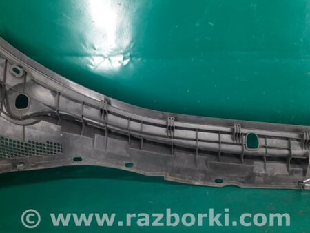 ФОТО Пластик под лобовое стекло (Жабо) для Mazda 3 BK (2003-2009) (I) Киев