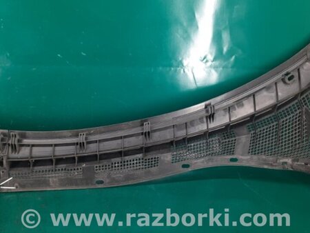 ФОТО Пластик под лобовое стекло (Жабо) для Mazda 3 BK (2003-2009) (I) Киев