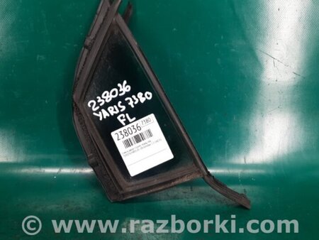 ФОТО Стекло двери глухое для Toyota Yaris (05-11) Киев